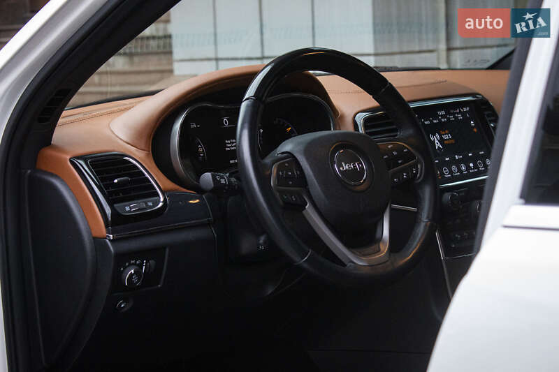 Внедорожник / Кроссовер Jeep Grand Cherokee 2019 в Киеве фото 10 Внедорожник / Кроссовер Jeep Grand Cherokee 2019 в Киеве