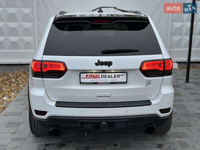Внедорожник / Кроссовер Jeep Grand Cherokee 2017 в Киеве