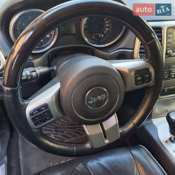 Внедорожник / Кроссовер Jeep Grand Cherokee 2011 в Львове