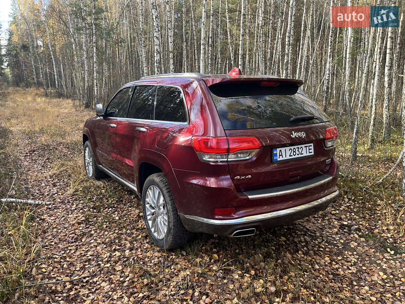 Внедорожник / Кроссовер Jeep Grand Cherokee 2017 в Киеве