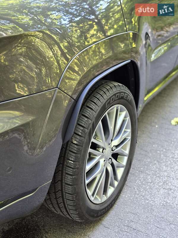 Внедорожник / Кроссовер Jeep Grand Cherokee 2018 в Киеве фото 10 Внедорожник / Кроссовер Jeep Grand Cherokee 2018 в Киеве