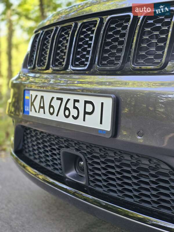 Внедорожник / Кроссовер Jeep Grand Cherokee 2018 в Киеве фото 12 Внедорожник / Кроссовер Jeep Grand Cherokee 2018 в Киеве