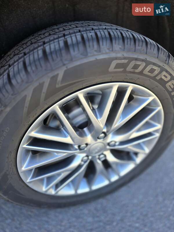 Внедорожник / Кроссовер Jeep Grand Cherokee 2018 в Киеве фото 18 Внедорожник / Кроссовер Jeep Grand Cherokee 2018 в Киеве