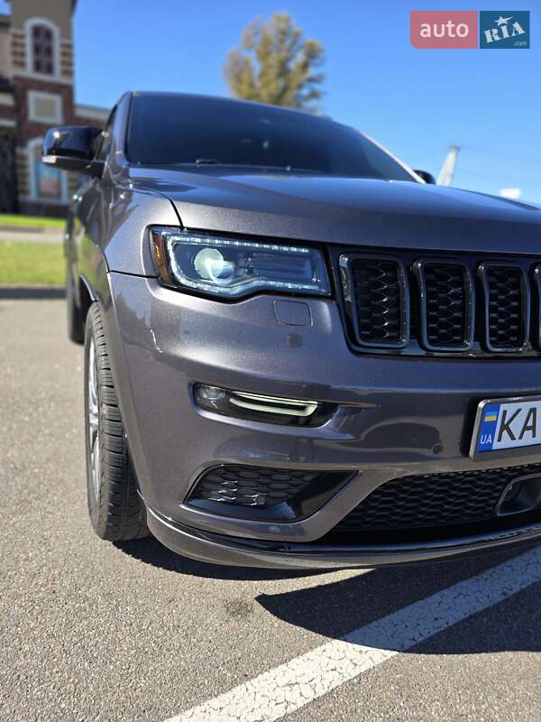 Внедорожник / Кроссовер Jeep Grand Cherokee 2018 в Киеве фото 23 Внедорожник / Кроссовер Jeep Grand Cherokee 2018 в Киеве