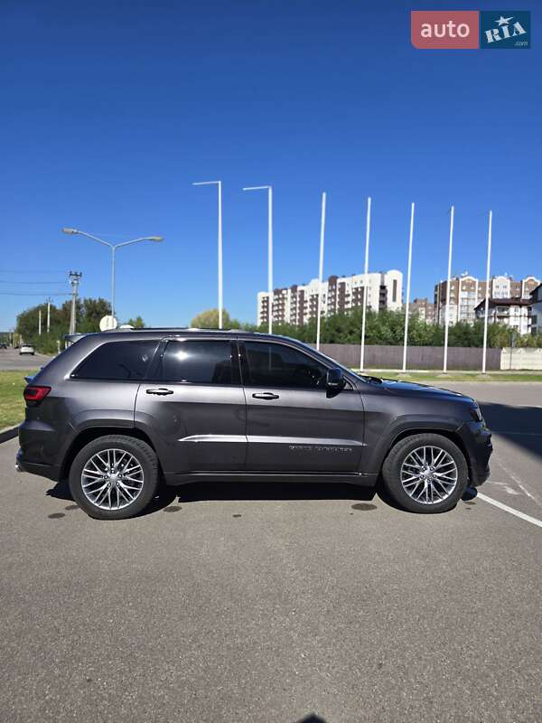 Внедорожник / Кроссовер Jeep Grand Cherokee 2018 в Киеве фото 35 Внедорожник / Кроссовер Jeep Grand Cherokee 2018 в Киеве