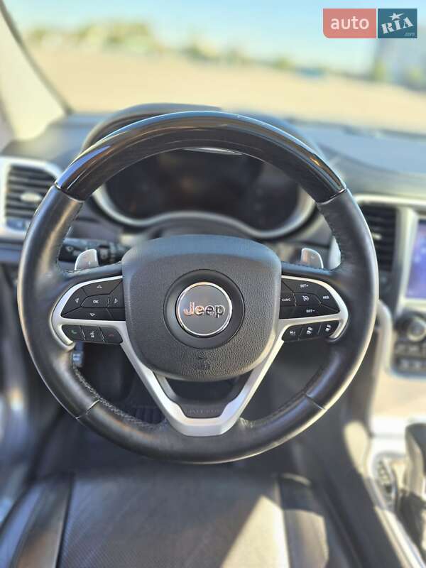Внедорожник / Кроссовер Jeep Grand Cherokee 2018 в Киеве фото 43 Внедорожник / Кроссовер Jeep Grand Cherokee 2018 в Киеве