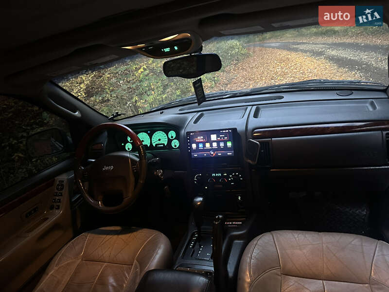 Внедорожник / Кроссовер Jeep Grand Cherokee 2004 в Хусте