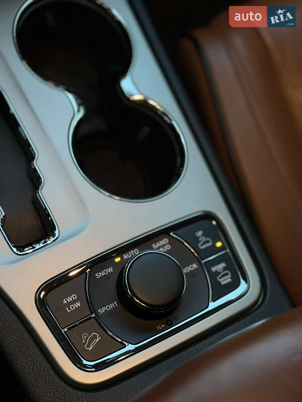 Внедорожник / Кроссовер Jeep Grand Cherokee 2011 в Киеве фото 27 Внедорожник / Кроссовер Jeep Grand Cherokee 2011 в Киеве