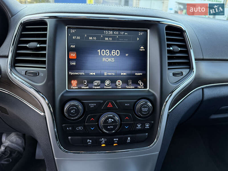 Внедорожник / Кроссовер Jeep Grand Cherokee 2015 в Киеве