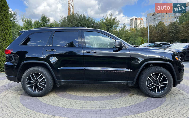 Внедорожник / Кроссовер Jeep Grand Cherokee 2021 в Львове фото 8 Внедорожник / Кроссовер Jeep Grand Cherokee 2021 в Львове