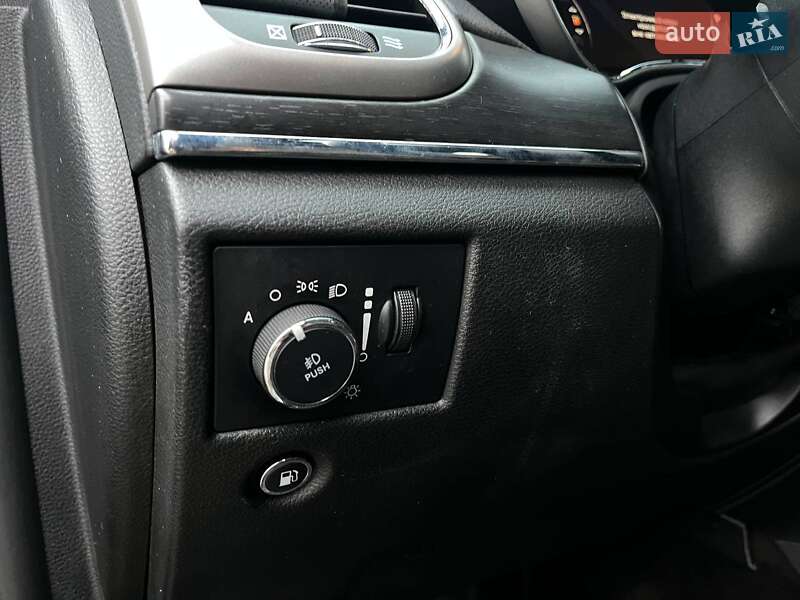 Внедорожник / Кроссовер Jeep Grand Cherokee 2017 в Киеве фото 18 Внедорожник / Кроссовер Jeep Grand Cherokee 2017 в Киеве