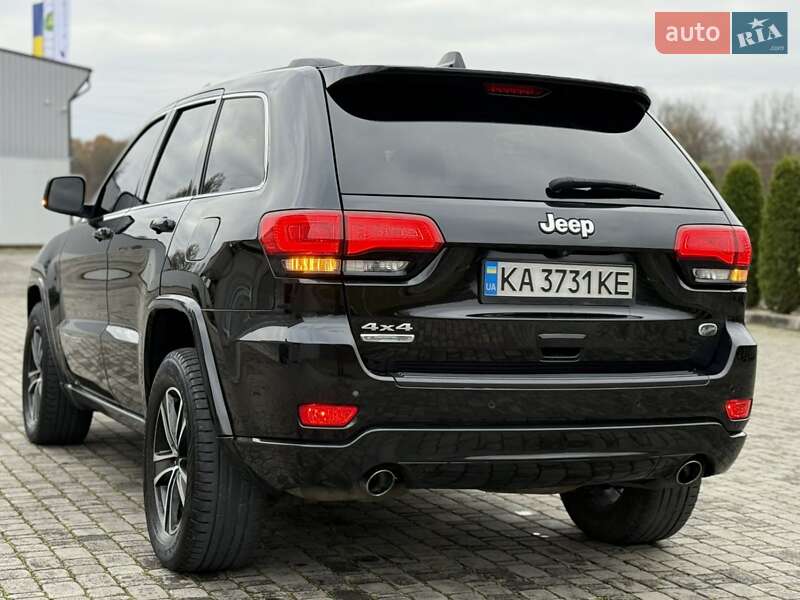 Внедорожник / Кроссовер Jeep Grand Cherokee 2013 в Черновцах