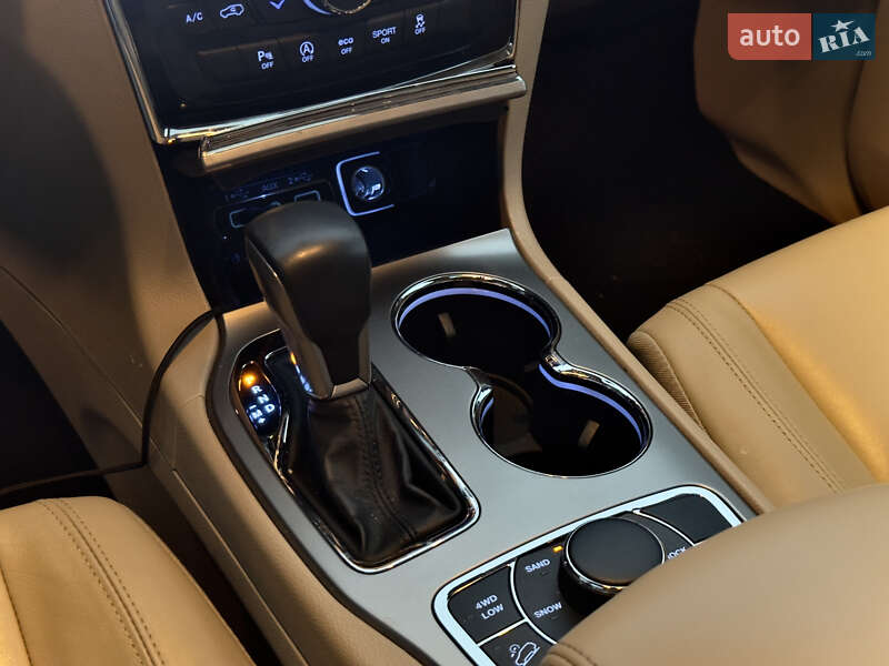 Позашляховик / Кросовер Jeep Grand Cherokee 2020 в Києві