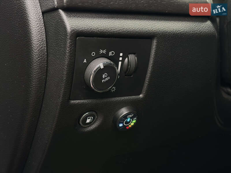 Внедорожник / Кроссовер Jeep Grand Cherokee 2017 в Киеве