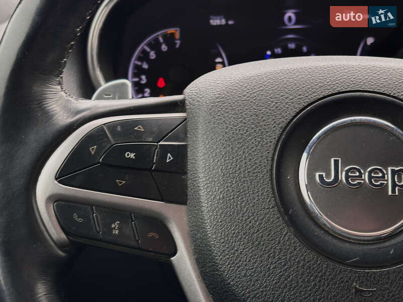 Внедорожник / Кроссовер Jeep Grand Cherokee 2017 в Киеве