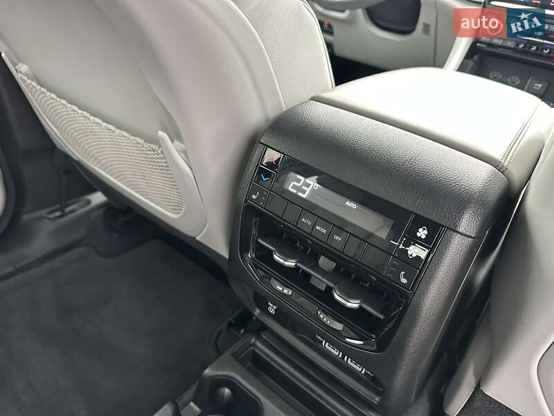 Внедорожник / Кроссовер Jeep Grand Cherokee 2022 в Киеве