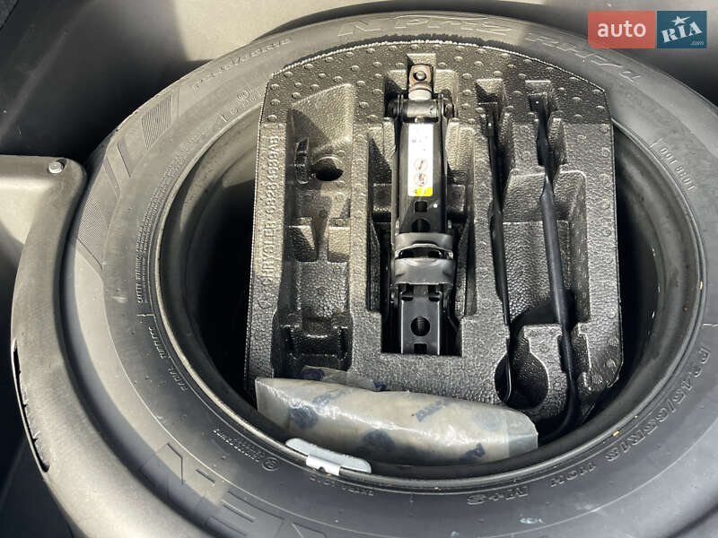 Внедорожник / Кроссовер Jeep Grand Cherokee 2021 в Киеве фото 22 Внедорожник / Кроссовер Jeep Grand Cherokee 2021 в Киеве