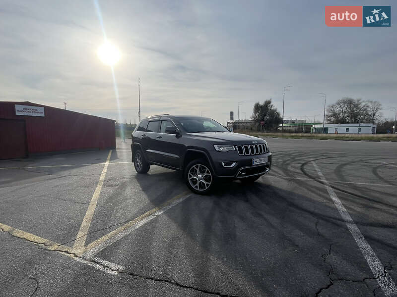 Внедорожник / Кроссовер Jeep Grand Cherokee 2021 в Киеве фото 33 Внедорожник / Кроссовер Jeep Grand Cherokee 2021 в Киеве