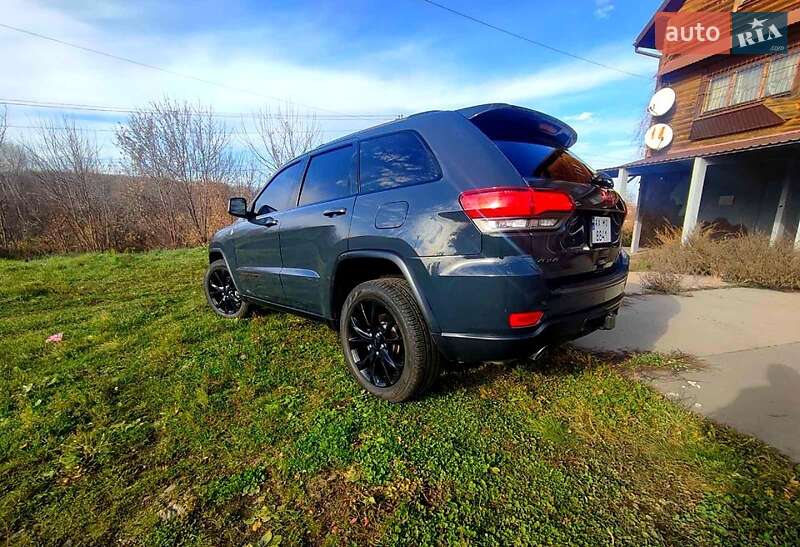 Внедорожник / Кроссовер Jeep Grand Cherokee 2016 в Мерефа