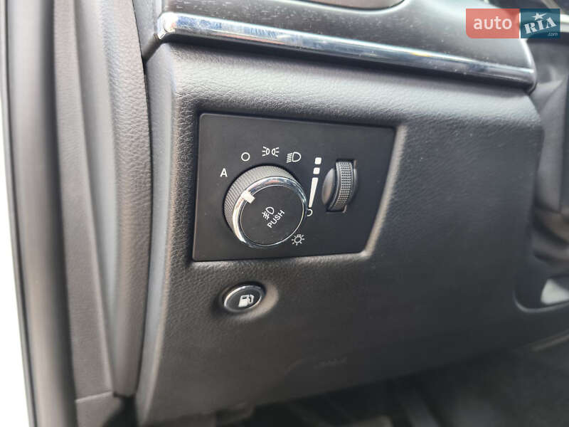 Внедорожник / Кроссовер Jeep Grand Cherokee 2017 в Киеве