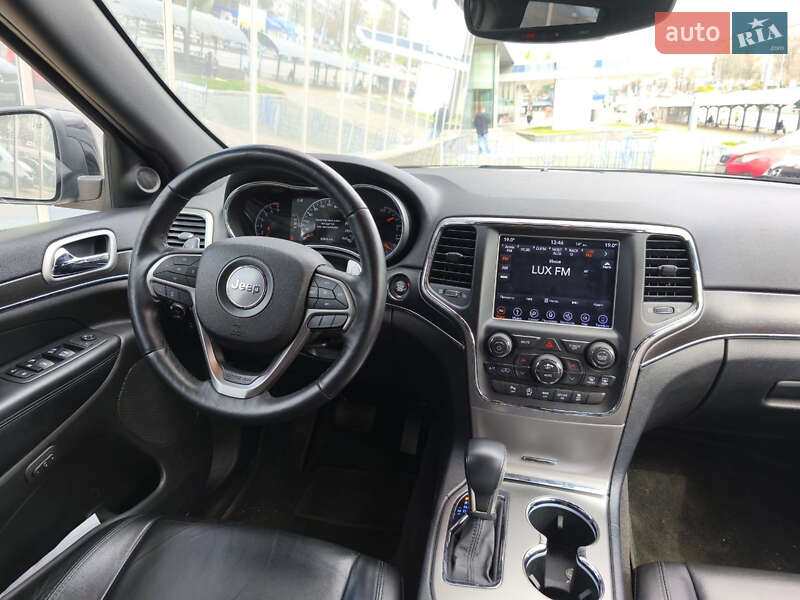 Внедорожник / Кроссовер Jeep Grand Cherokee 2017 в Киеве