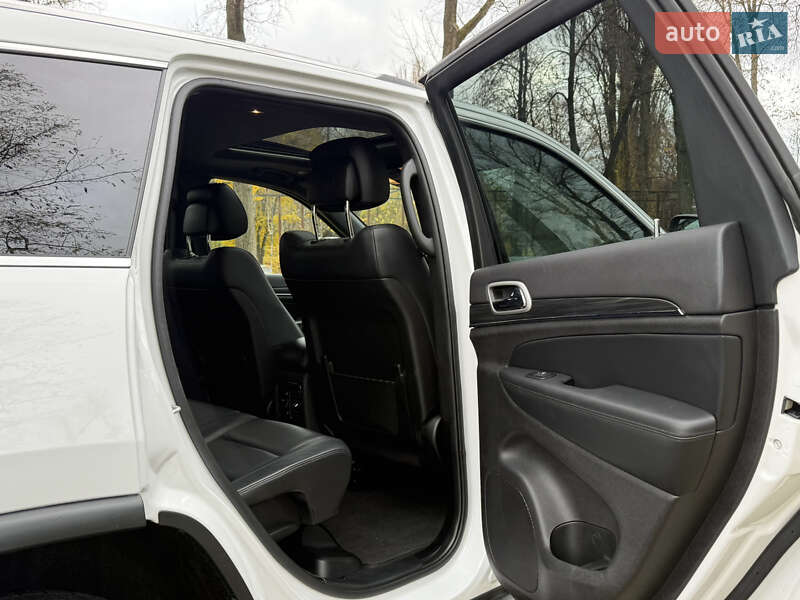 Внедорожник / Кроссовер Jeep Grand Cherokee 2021 в Киеве фото 59 Внедорожник / Кроссовер Jeep Grand Cherokee 2021 в Киеве