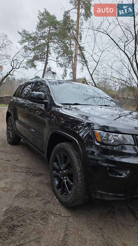 Внедорожник / Кроссовер Jeep Grand Cherokee 2020 в Киеве фото 6 Внедорожник / Кроссовер Jeep Grand Cherokee 2020 в Киеве