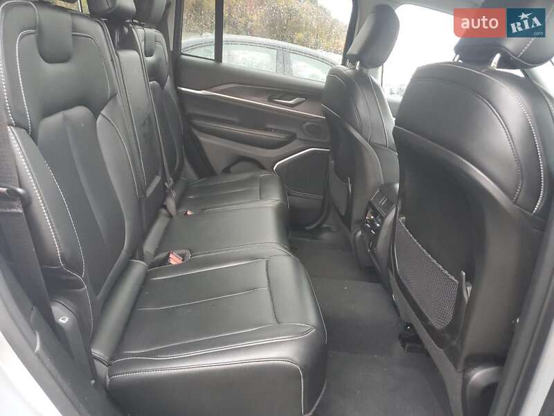 Внедорожник / Кроссовер Jeep Grand Cherokee 2023 в Киеве