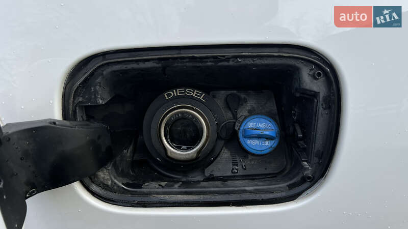 Внедорожник / Кроссовер Jeep Grand Cherokee 2016 в Львове