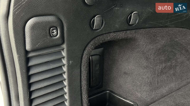 Внедорожник / Кроссовер Jeep Grand Cherokee 2016 в Львове