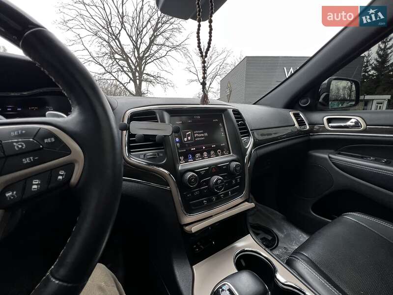 Внедорожник / Кроссовер Jeep Grand Cherokee 2015 в Львове