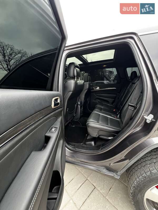 Внедорожник / Кроссовер Jeep Grand Cherokee 2015 в Львове