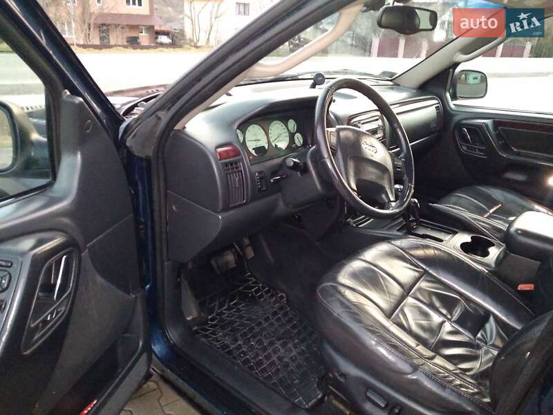 Внедорожник / Кроссовер Jeep Grand Cherokee 2003 в Воловце