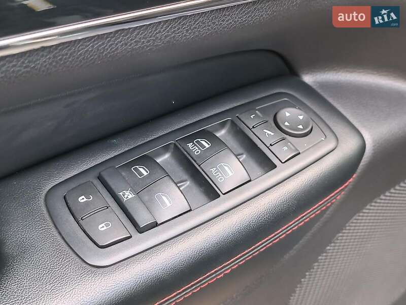 Внедорожник / Кроссовер Jeep Grand Cherokee 2016 в Харькове