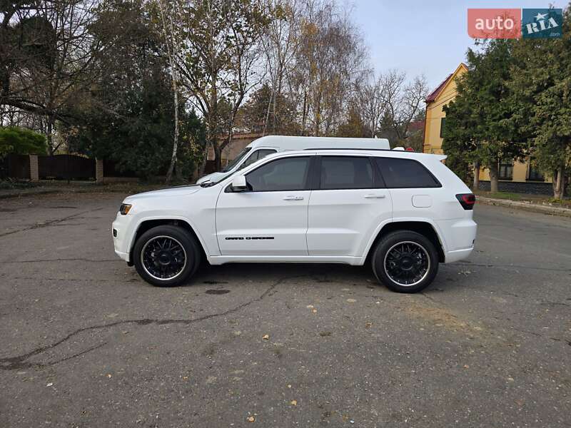 Позашляховик / Кросовер Jeep Grand Cherokee 2020 в Ужгороді