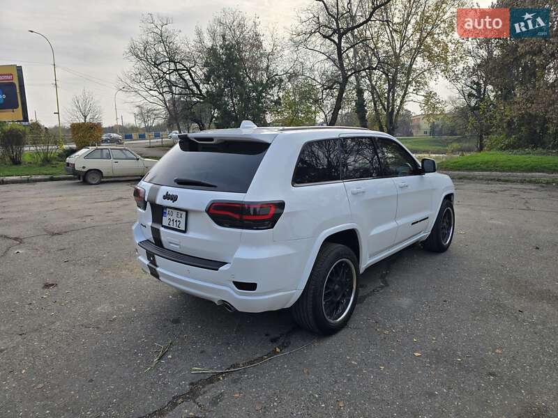 Позашляховик / Кросовер Jeep Grand Cherokee 2020 в Ужгороді