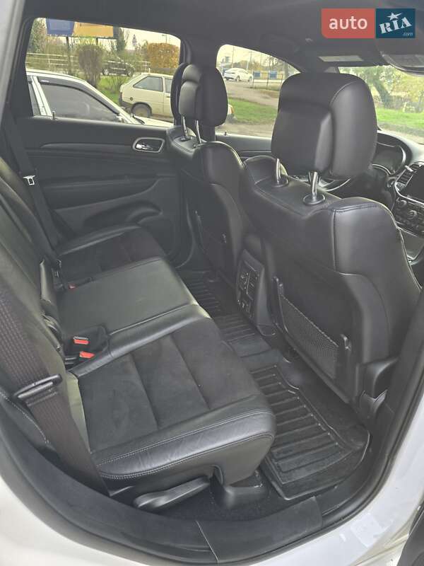 Позашляховик / Кросовер Jeep Grand Cherokee 2020 в Ужгороді