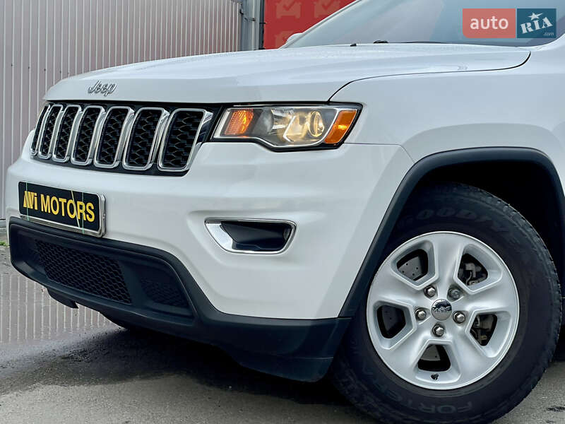 Внедорожник / Кроссовер Jeep Grand Cherokee 2017 в Киеве