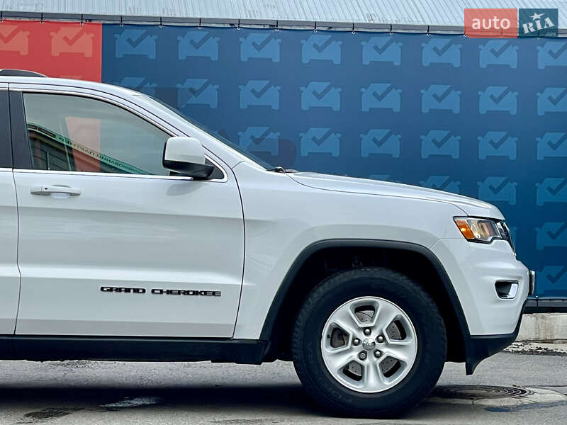 Внедорожник / Кроссовер Jeep Grand Cherokee 2017 в Киеве