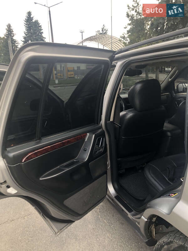 Внедорожник / Кроссовер Jeep Grand Cherokee 2002 в Виннице