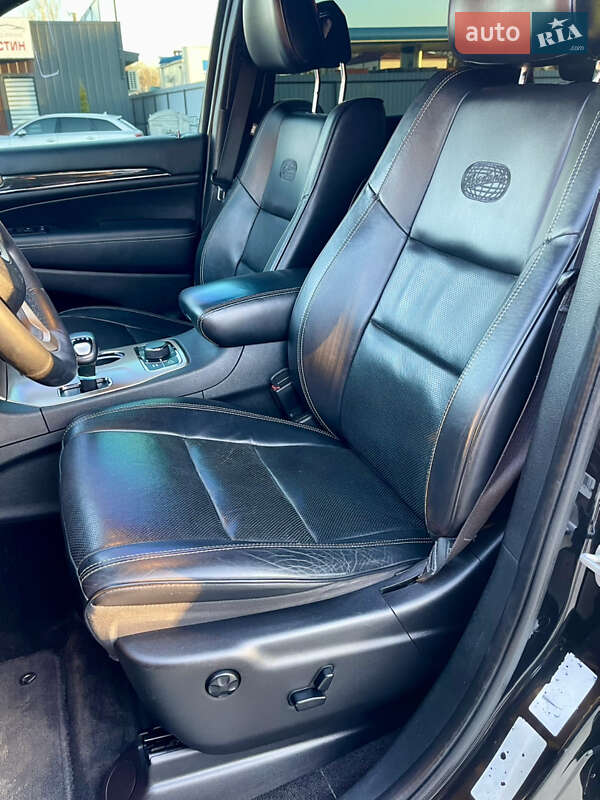 Внедорожник / Кроссовер Jeep Grand Cherokee 2016 в Млинове