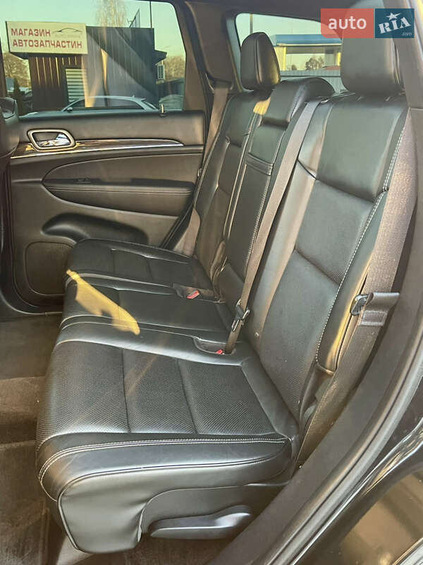 Внедорожник / Кроссовер Jeep Grand Cherokee 2016 в Млинове