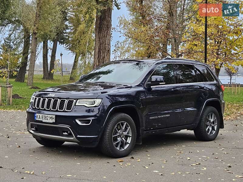Внедорожник / Кроссовер Jeep Grand Cherokee 2018 в Киеве