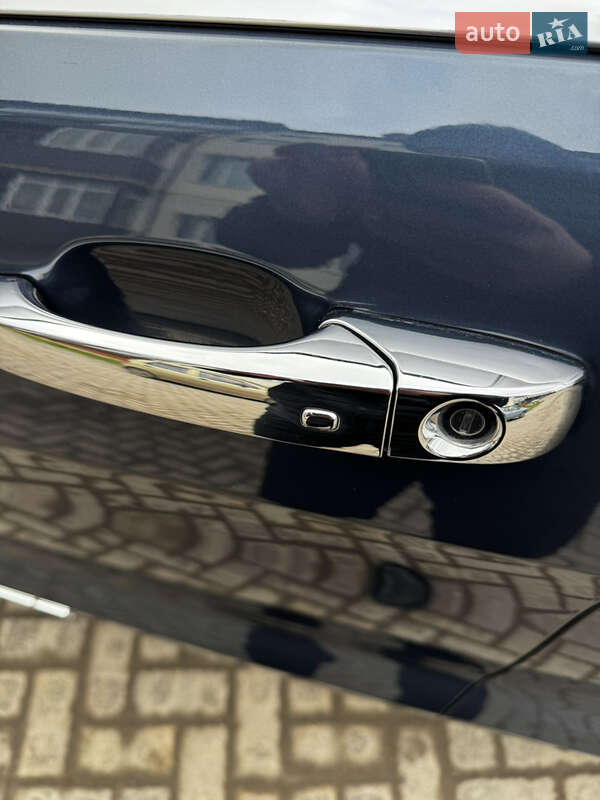 Внедорожник / Кроссовер Jeep Grand Cherokee 2019 в Киеве фото 10 Внедорожник / Кроссовер Jeep Grand Cherokee 2019 в Киеве