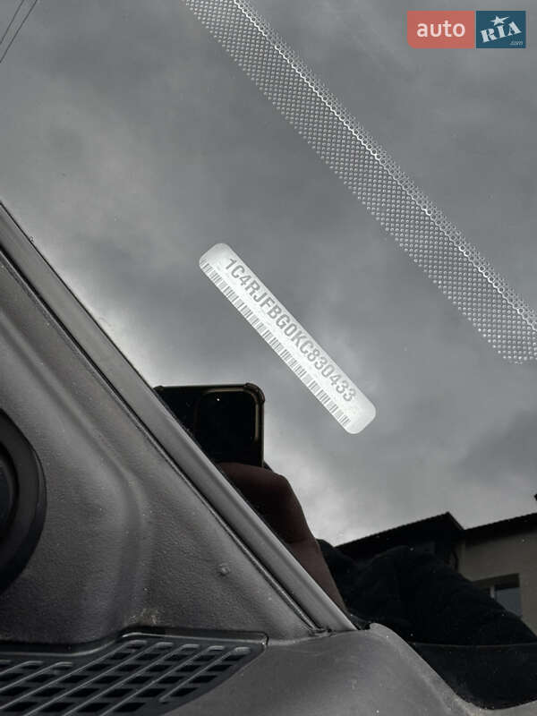 Внедорожник / Кроссовер Jeep Grand Cherokee 2019 в Киеве фото 12 Внедорожник / Кроссовер Jeep Grand Cherokee 2019 в Киеве