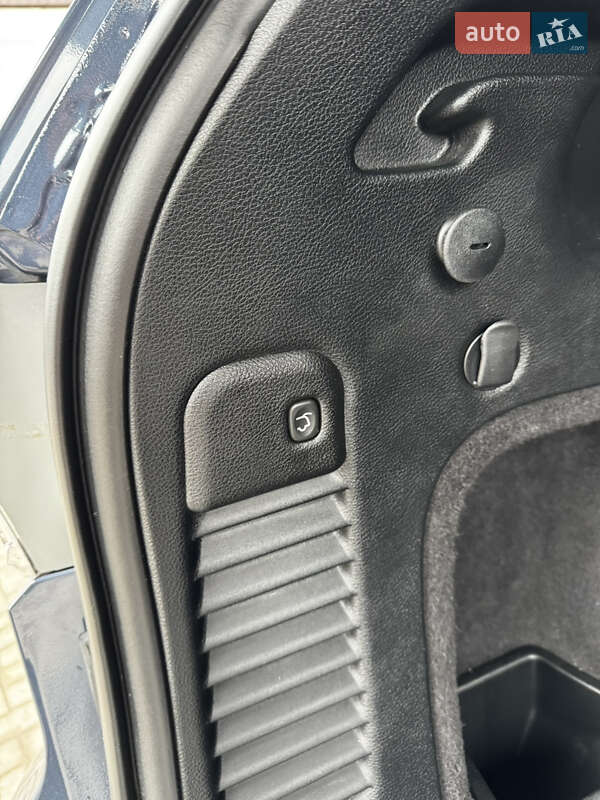 Внедорожник / Кроссовер Jeep Grand Cherokee 2019 в Киеве фото 16 Внедорожник / Кроссовер Jeep Grand Cherokee 2019 в Киеве