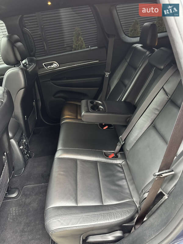 Внедорожник / Кроссовер Jeep Grand Cherokee 2019 в Киеве фото 36 Внедорожник / Кроссовер Jeep Grand Cherokee 2019 в Киеве