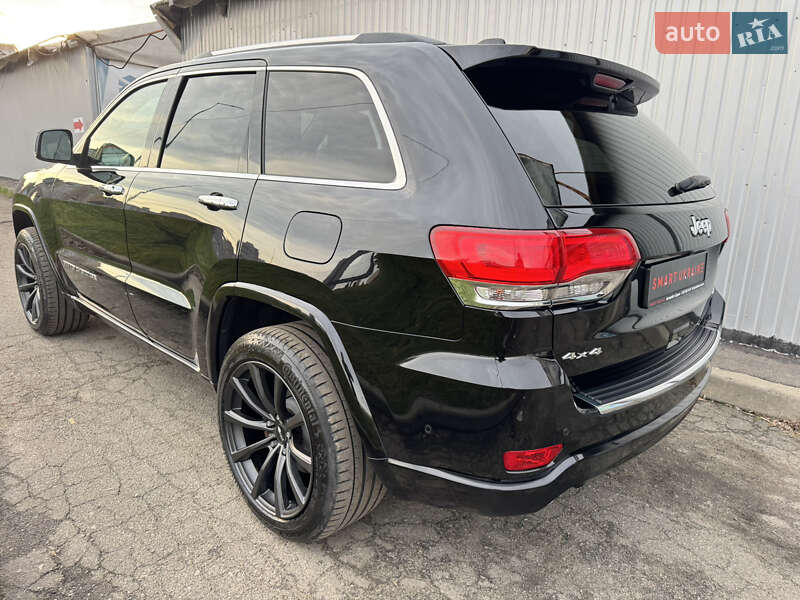 Внедорожник / Кроссовер Jeep Grand Cherokee 2016 в Киеве