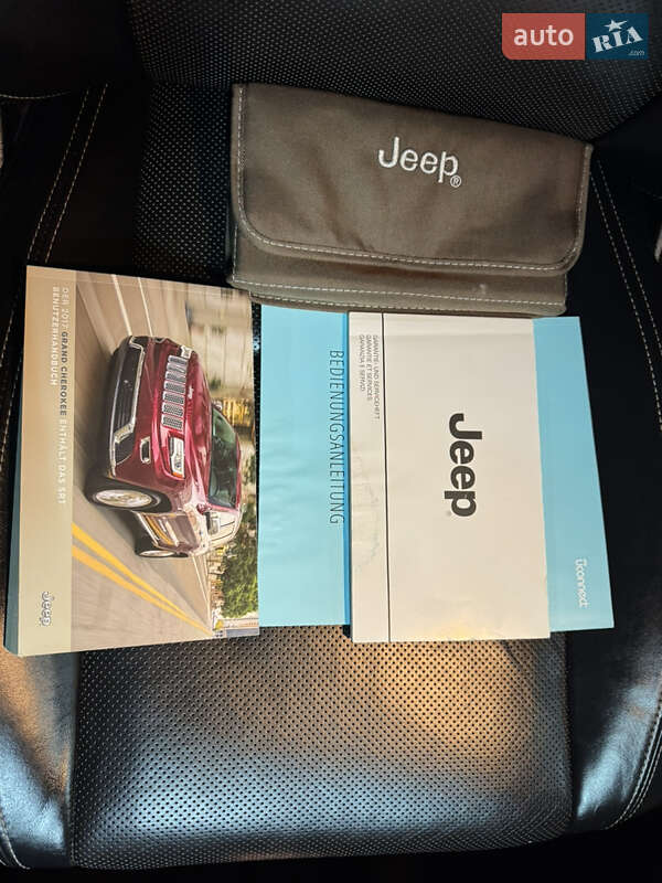 Внедорожник / Кроссовер Jeep Grand Cherokee 2016 в Киеве