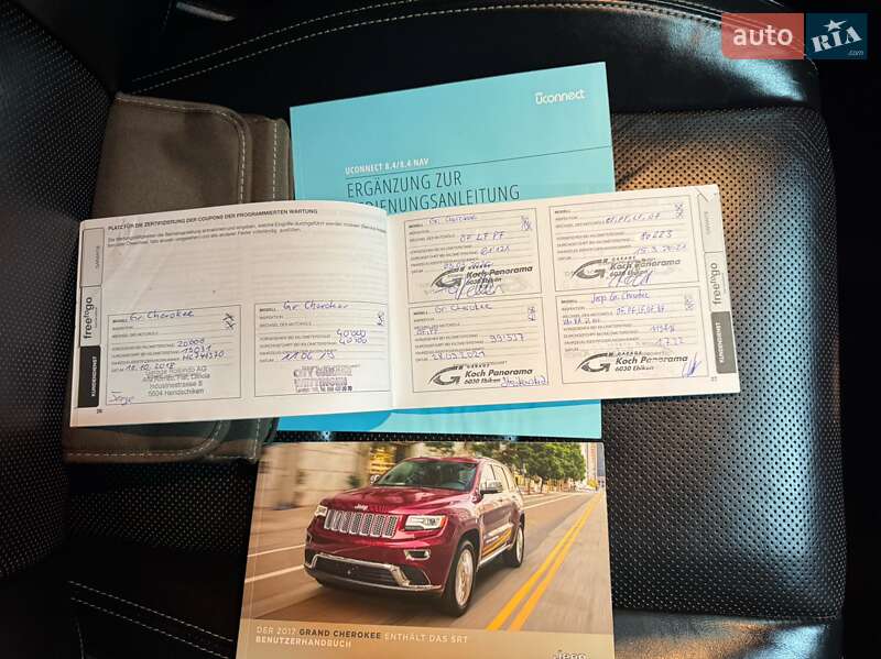 Внедорожник / Кроссовер Jeep Grand Cherokee 2016 в Киеве